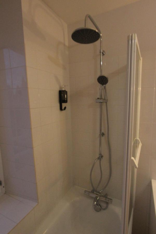 Loudeac : Appartement T2 Chaleureux Centre Ville Exterior photo