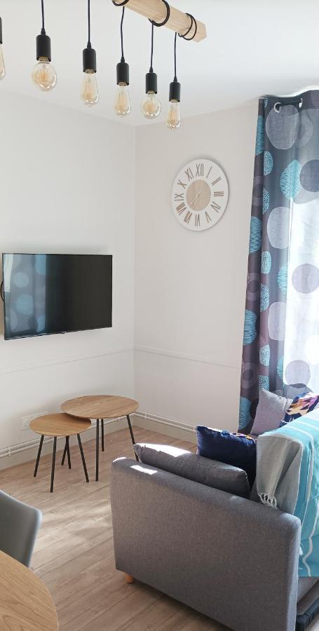 Loudeac : Appartement T2 Chaleureux Centre Ville Exterior photo
